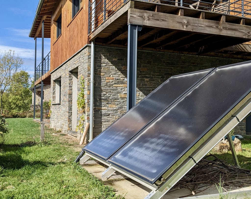 chauffe eau solaire des chambres d'hôtes Balcons de Sorgeat