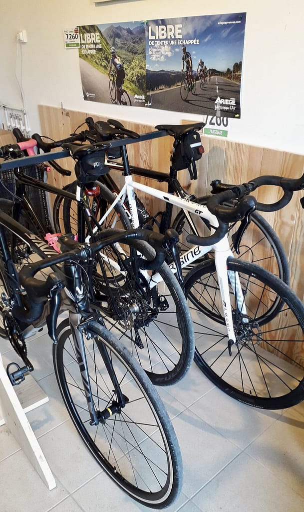 Local dédié aux vélos - Chambres d'hôtes Balcons de Sorgeat labellisé Accueil Vélos.