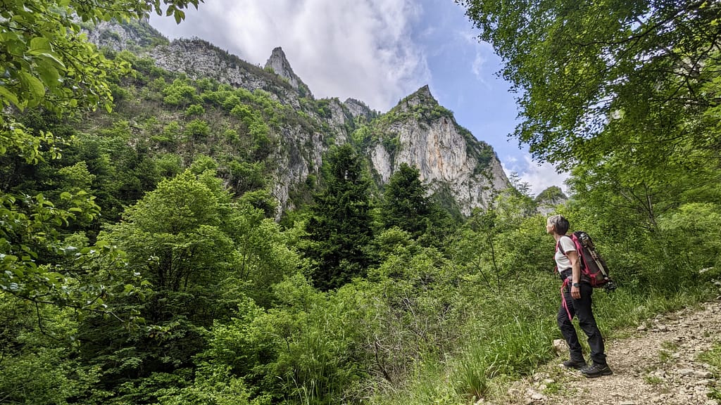 Marie Odile dans les Gorges de la Frau
